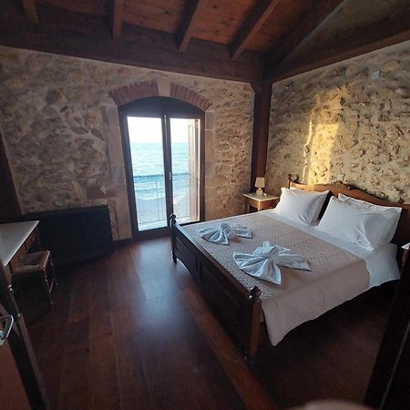Volakas Beachfront Suites 레팀노 외부 사진