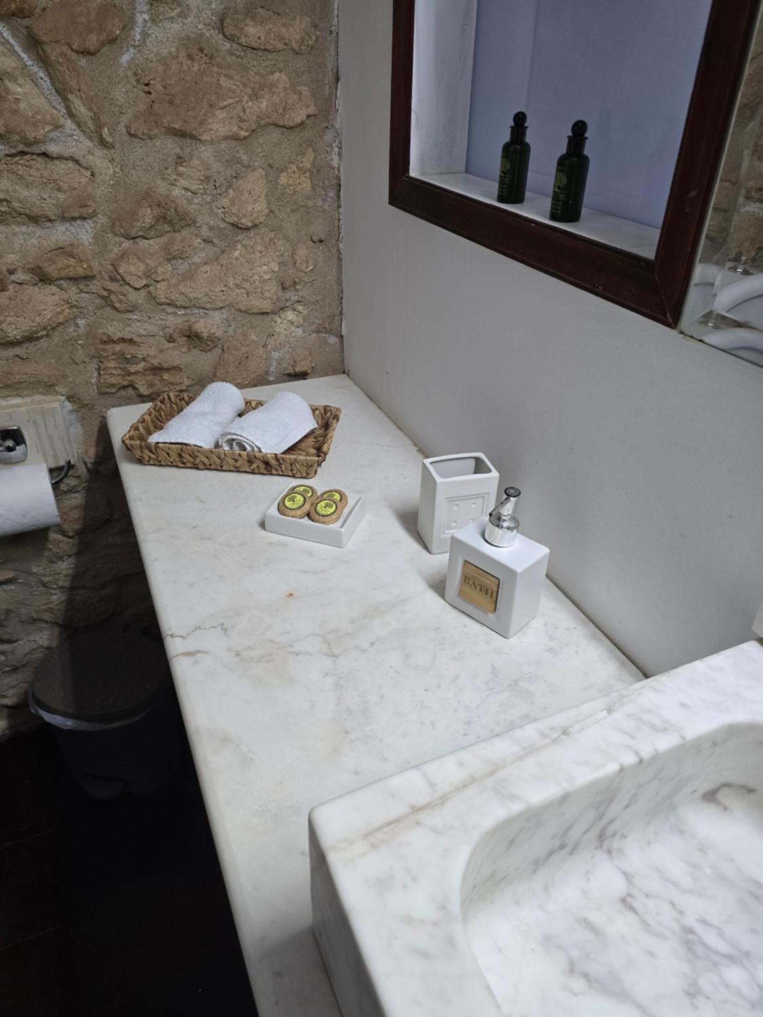 Volakas Beachfront Suites 레팀노 외부 사진