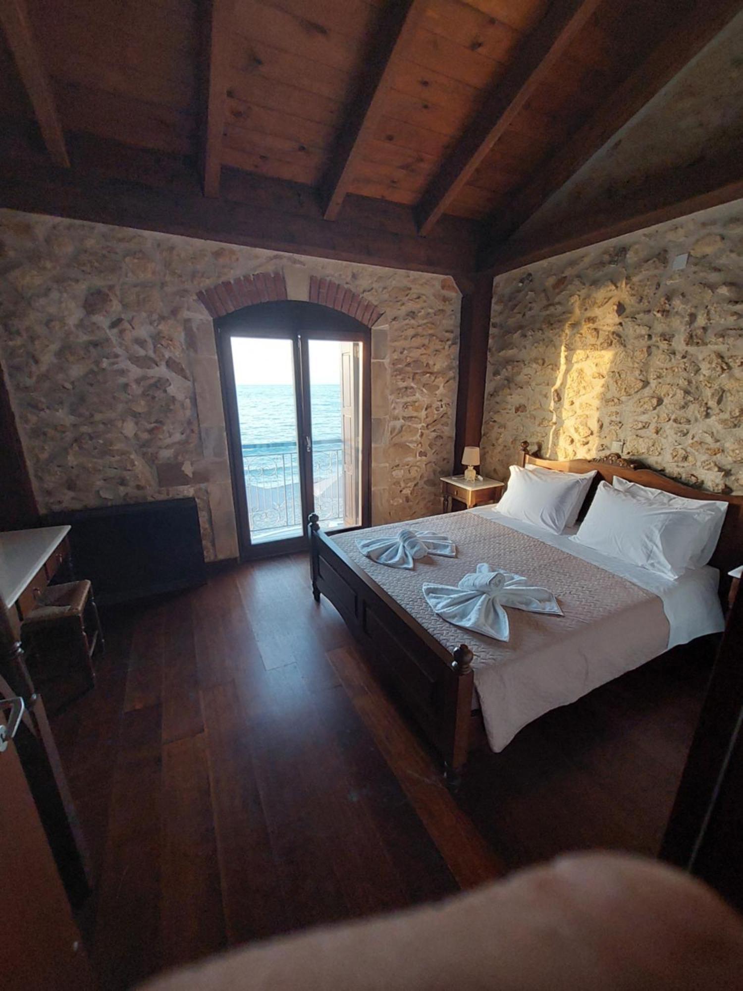 Volakas Beachfront Suites 레팀노 외부 사진
